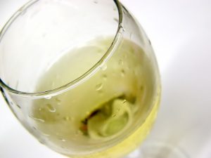 white wine damages tooth enamel